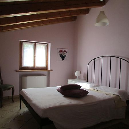 ホテルAgriturismo Fior Di Pesco ソンマカンパーニャ エクステリア 写真