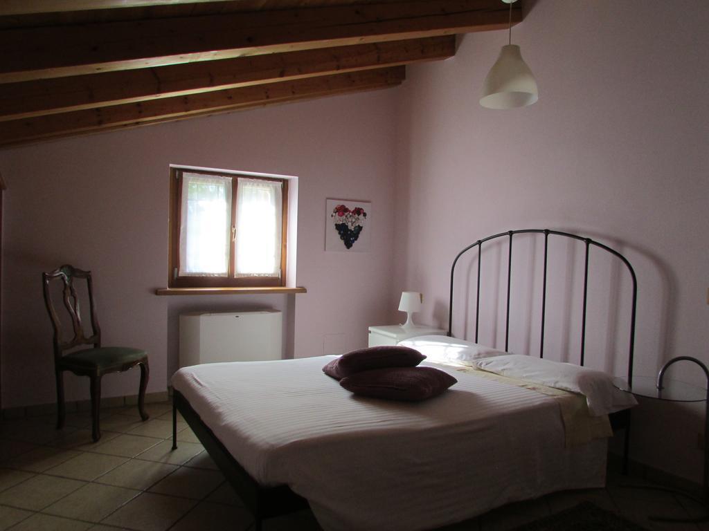 ホテルAgriturismo Fior Di Pesco ソンマカンパーニャ エクステリア 写真