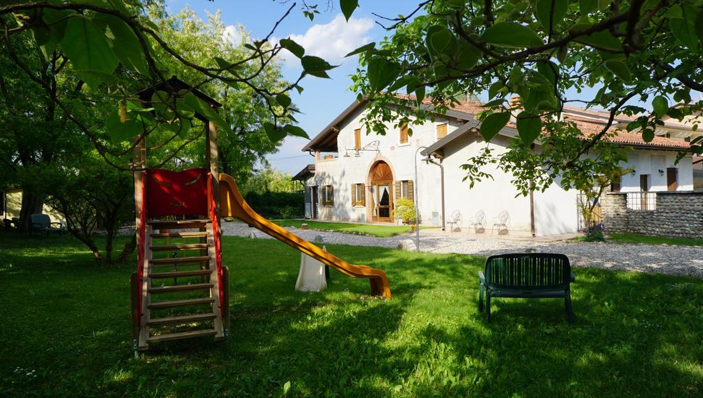 ホテルAgriturismo Fior Di Pesco ソンマカンパーニャ エクステリア 写真
