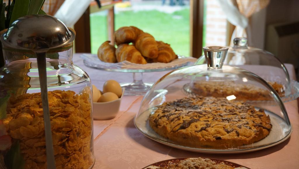 ホテルAgriturismo Fior Di Pesco ソンマカンパーニャ エクステリア 写真