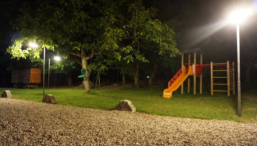 ホテルAgriturismo Fior Di Pesco ソンマカンパーニャ エクステリア 写真