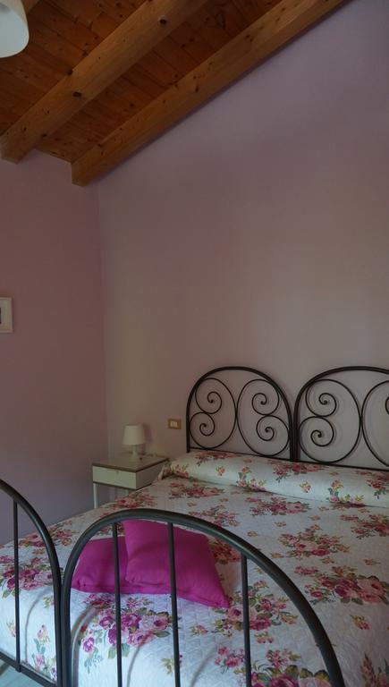 ホテルAgriturismo Fior Di Pesco ソンマカンパーニャ エクステリア 写真