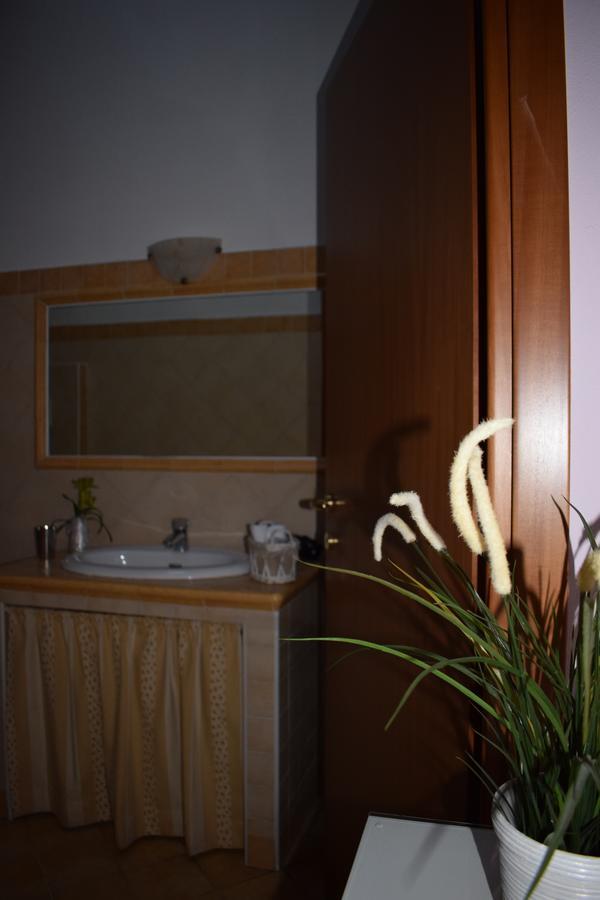 ホテルAgriturismo Fior Di Pesco ソンマカンパーニャ エクステリア 写真